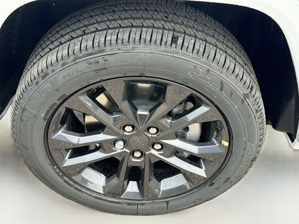 New 2026 Bright White Clearcoat Jeep Limited Reserve image 9