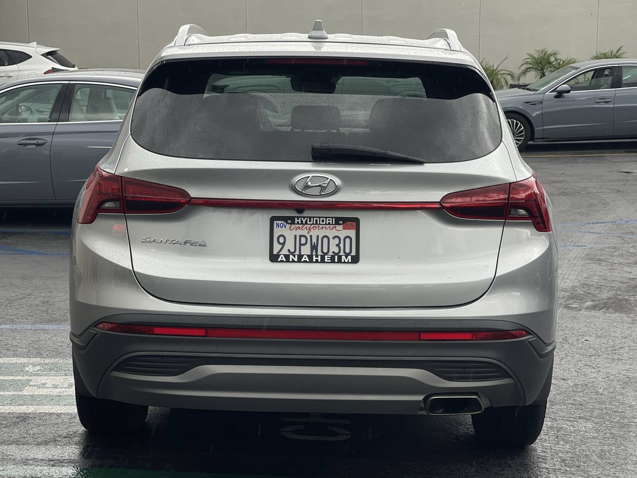Used 2023 SHIMMERING SILVER HYUNDAI SEL image 4