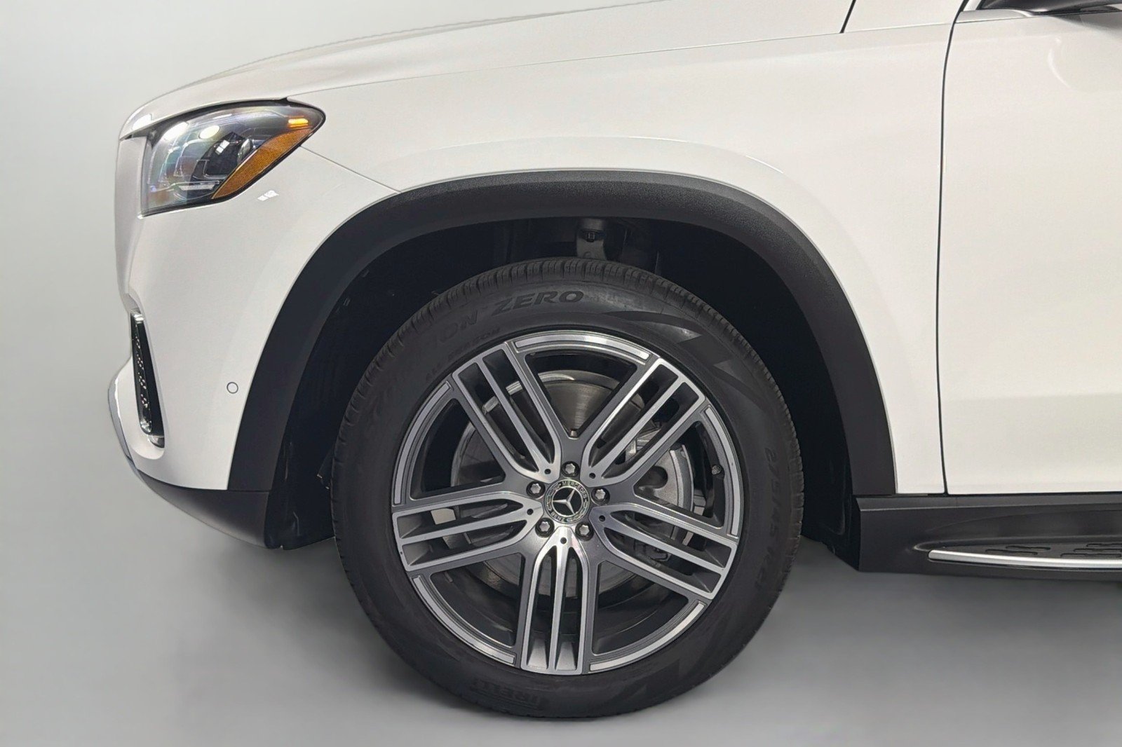 Certified Used 2026 Polar White Mercedes-Benz GLS 450 image 12
