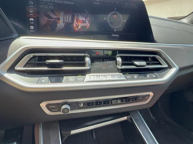 Used 2022 Mineral White Metallic BMW xDrive40i image 18