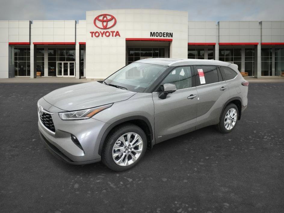 2026 Toyota Highlander Hybrid Limited AWD's photo