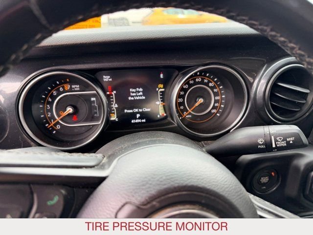 Certified Used 2022 Gray Jeep Altitude image 14