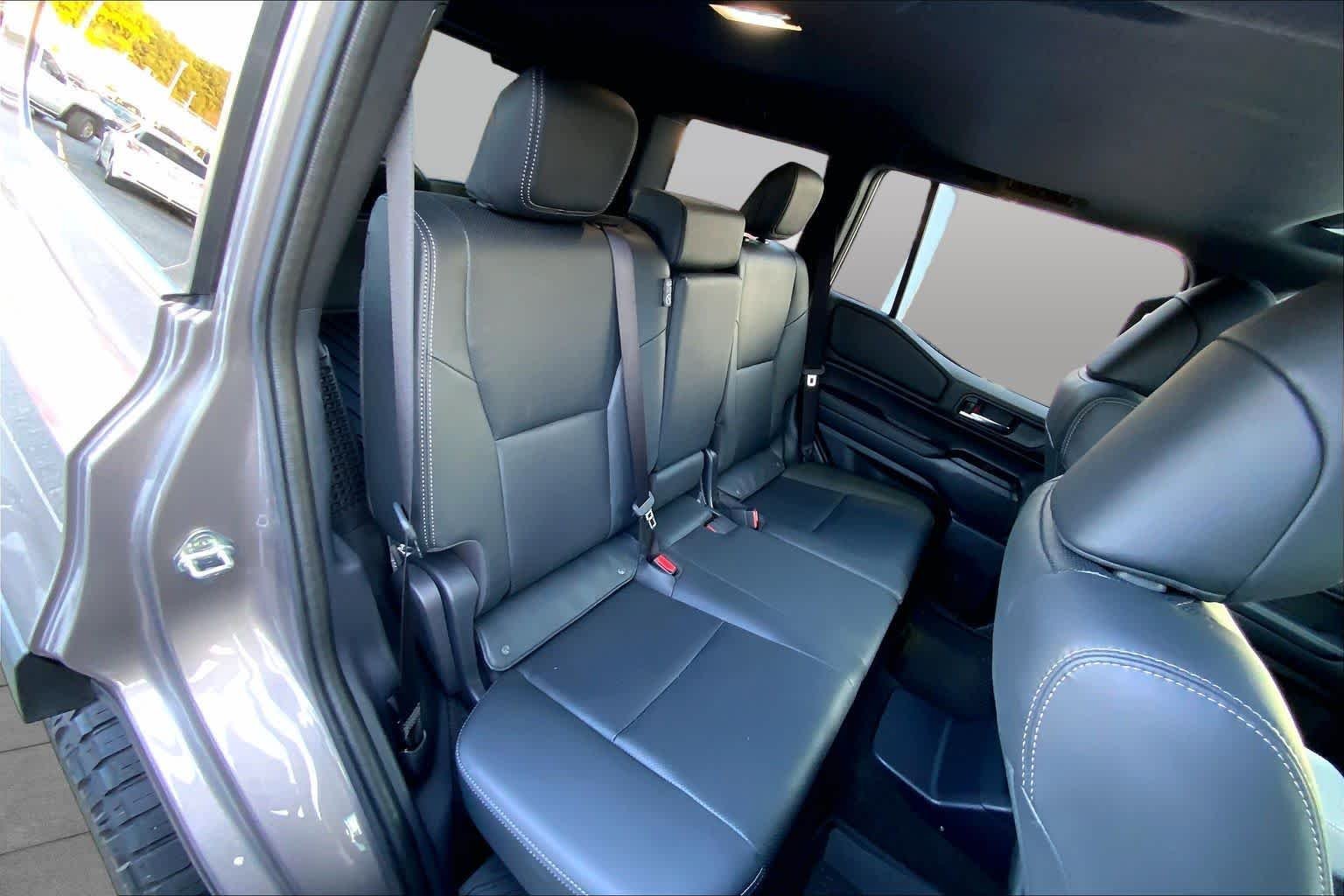 Used 2024 Meteor Shower Toyota  image 17