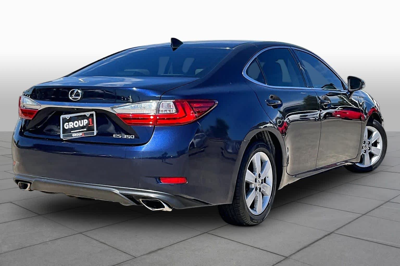 Used 2018 Nightfall Mica Lexus  image 11