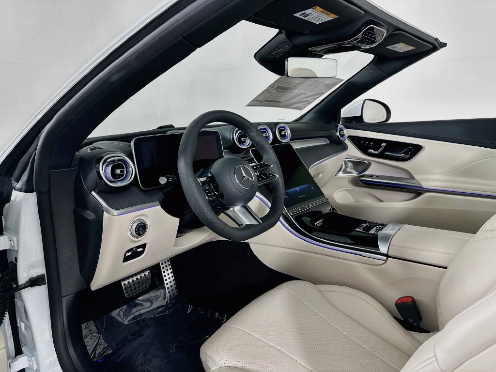 New 2027 MANUFAKTUR Moonlight White Metallic Mercedes-Benz CLE 450 image 42