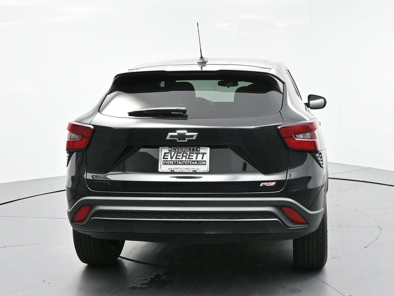 Used 2024 Mosaic Black Metallic Chevrolet 1RS image 6