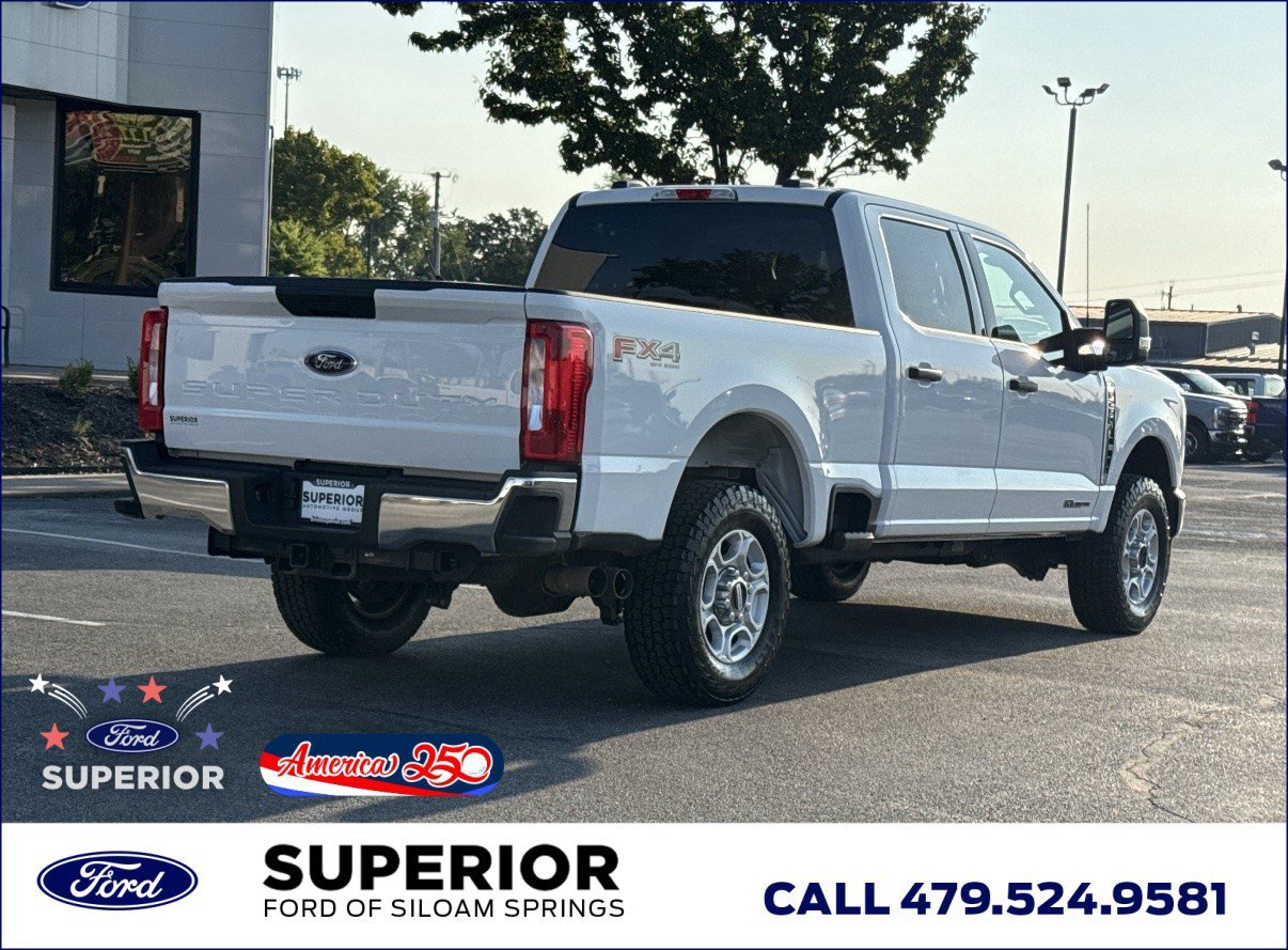 Used 2025 Oxford White Clearcoat Ford XLT 4WD image 3
