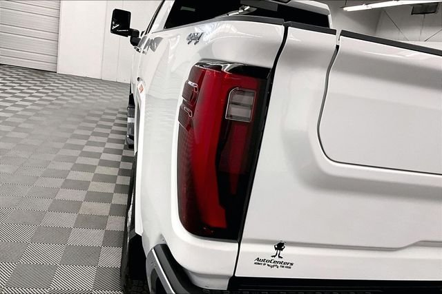 Used 2024 Summit White GMC SLT image 36