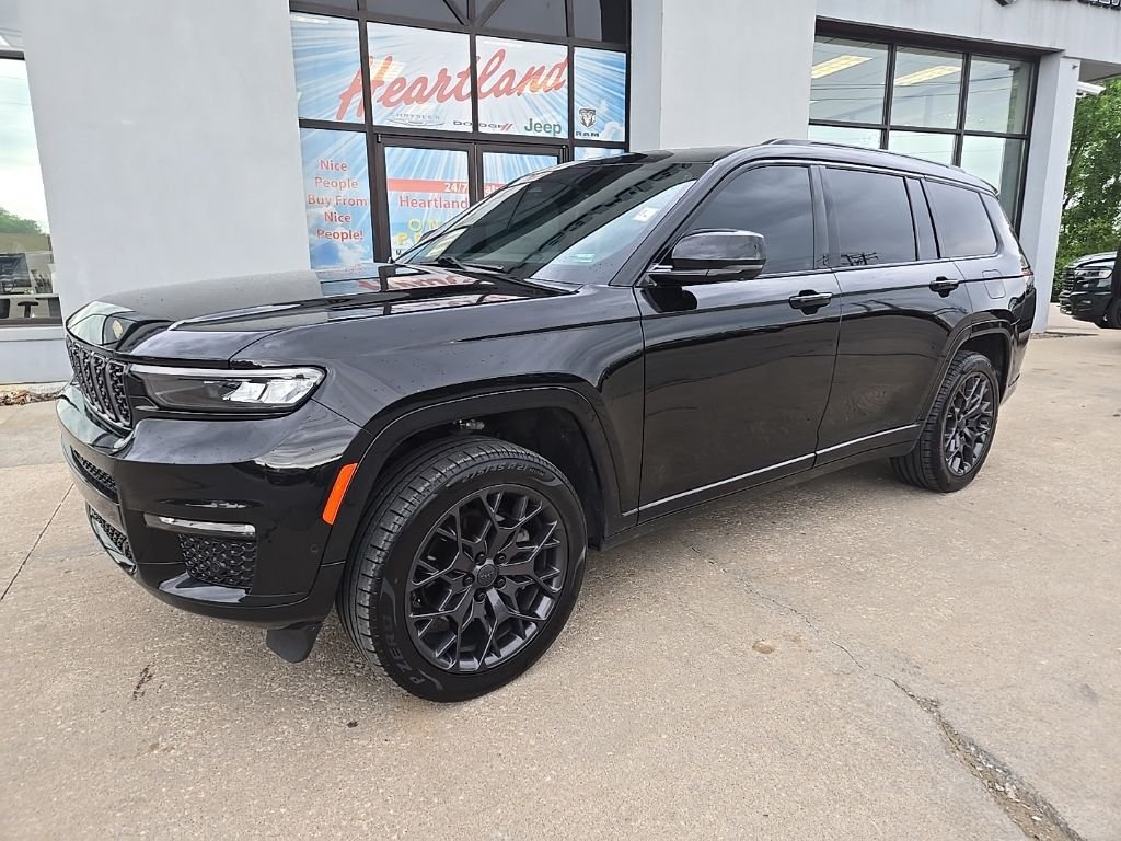 Used 2024 Black Jeep Summit image 4