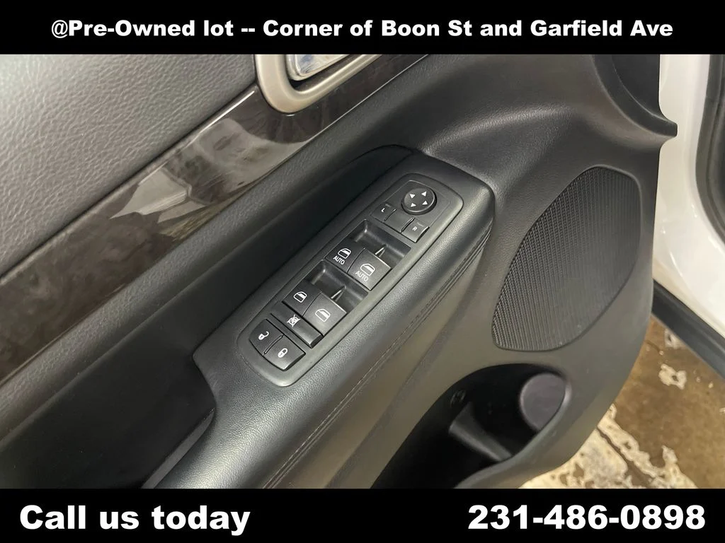 Used 2013 White Jeep Laredo image 16