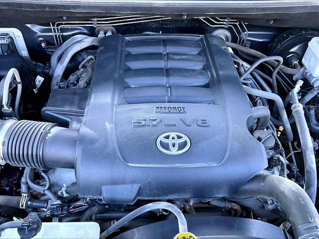 Used 2016 Black Toyota SR5 image 33