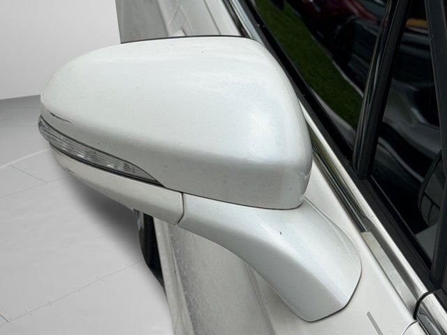Used 2013 White Ford SE image 47