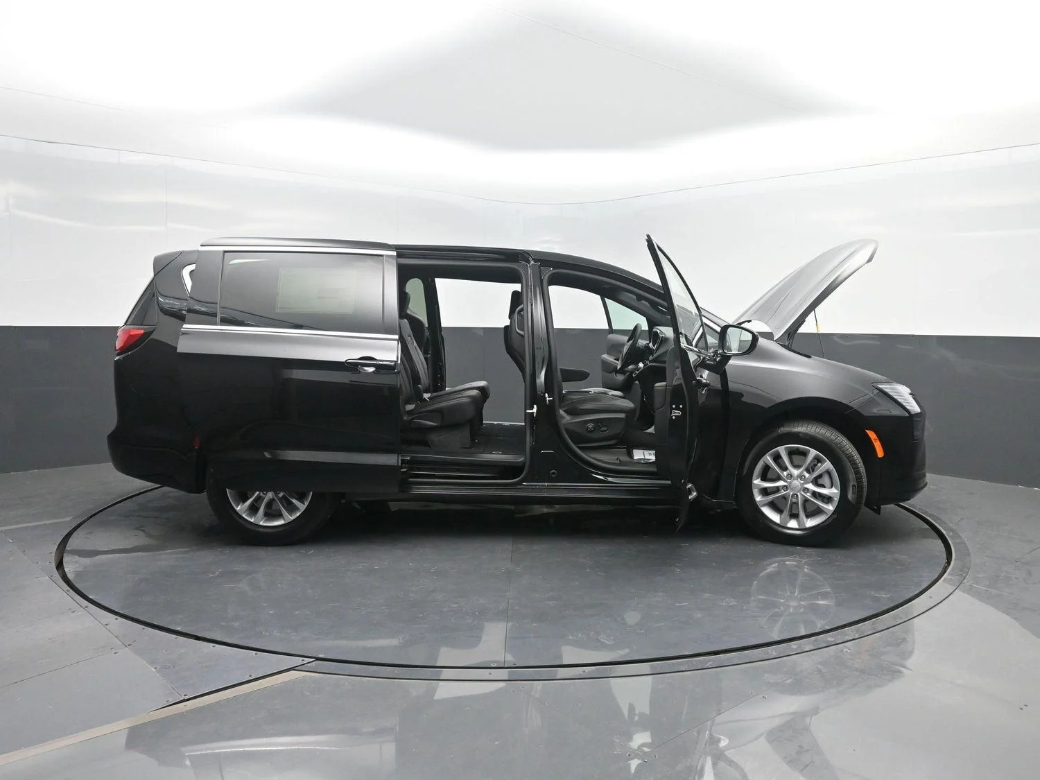 New 2027 Diamond Black Crystal Pearl-Coat Exterior Paint Chrysler Select image 48