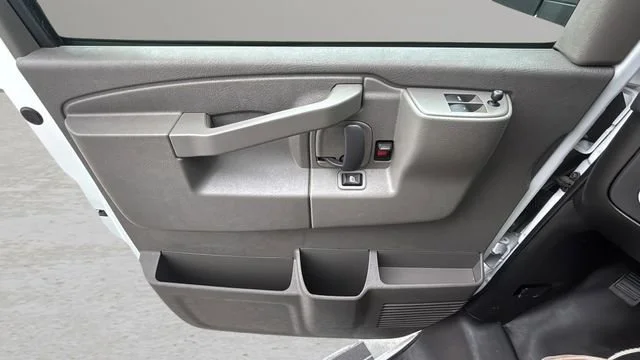 Used 2024 Summit White GMC Work Van image 19