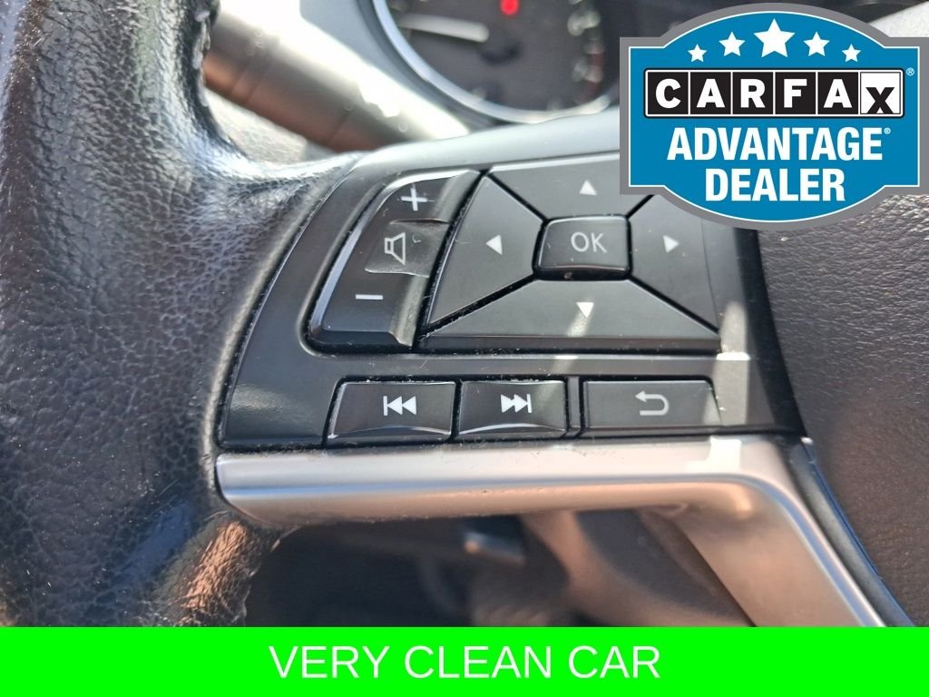 Used 2020 Red Nissan SL image 28
