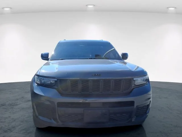 Used 2021 Gray Jeep Altitude image 8