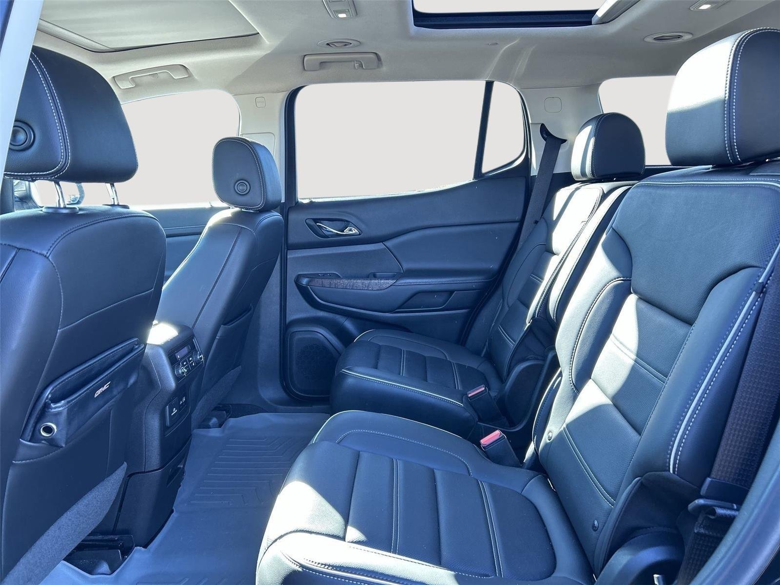 2021 GMC Acadia Denali - Photo 22