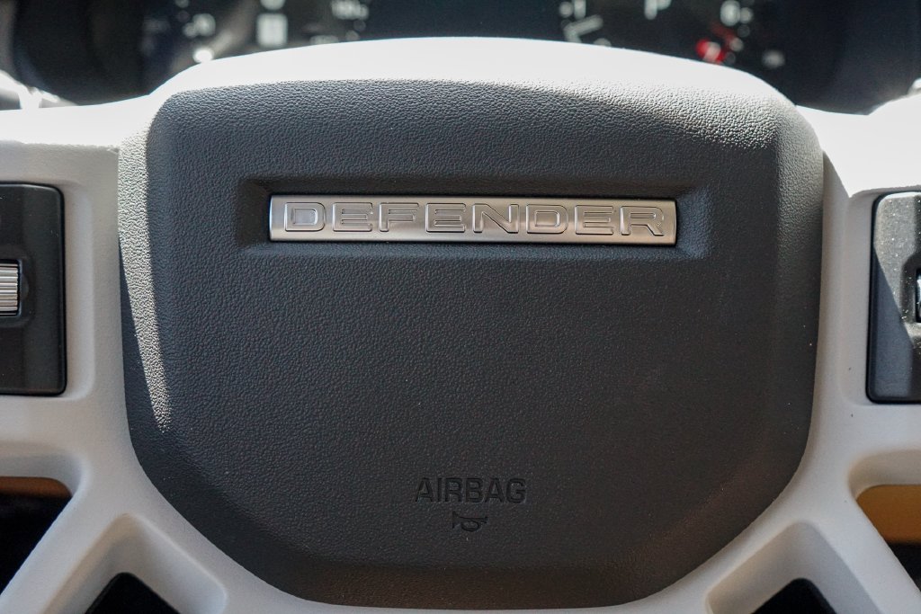Used 2026 Sedona Red Metallic Land Rover S image 22