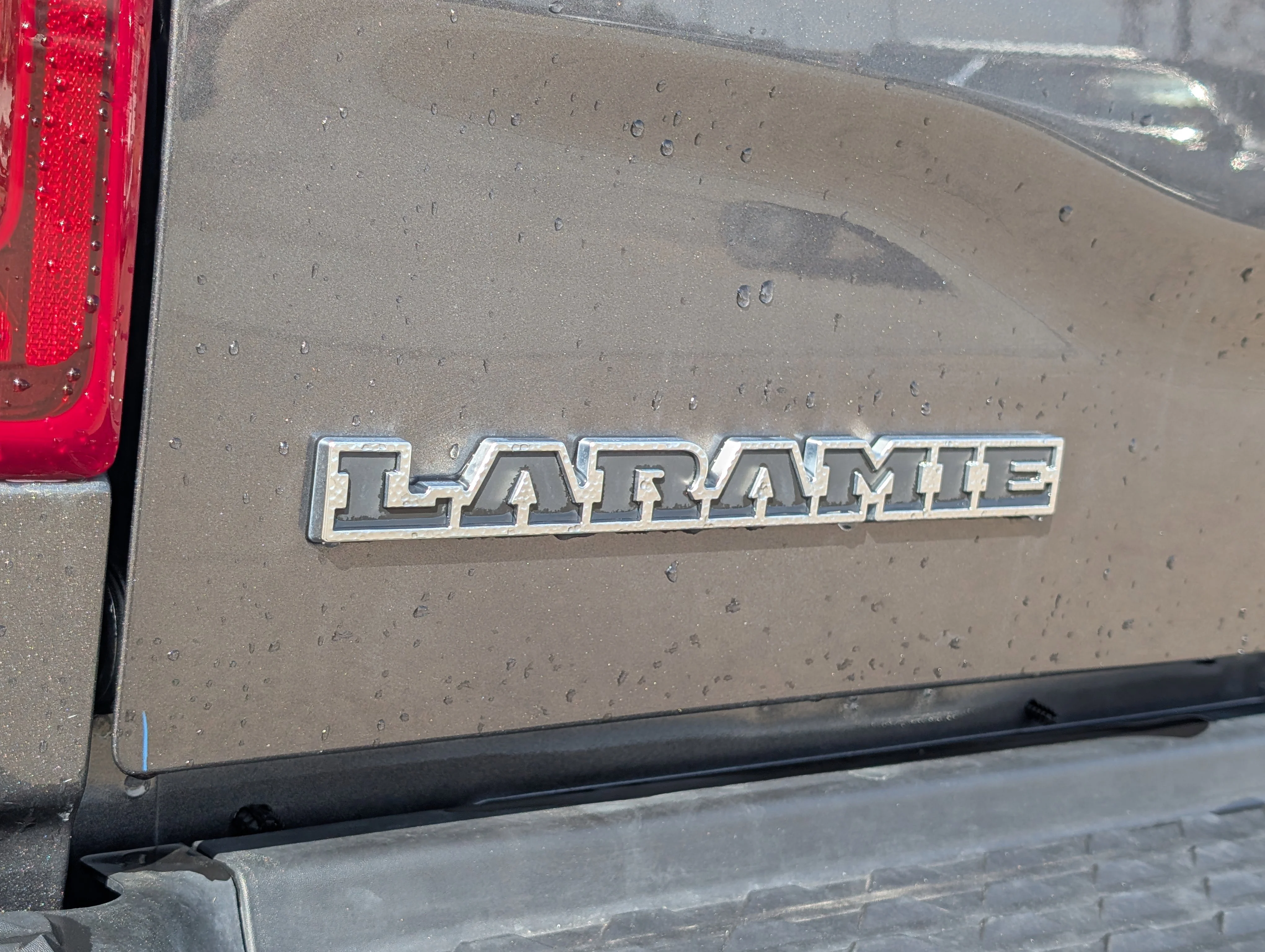 Used 2025 Granite Crystal Metallic Ram Laramie image 13