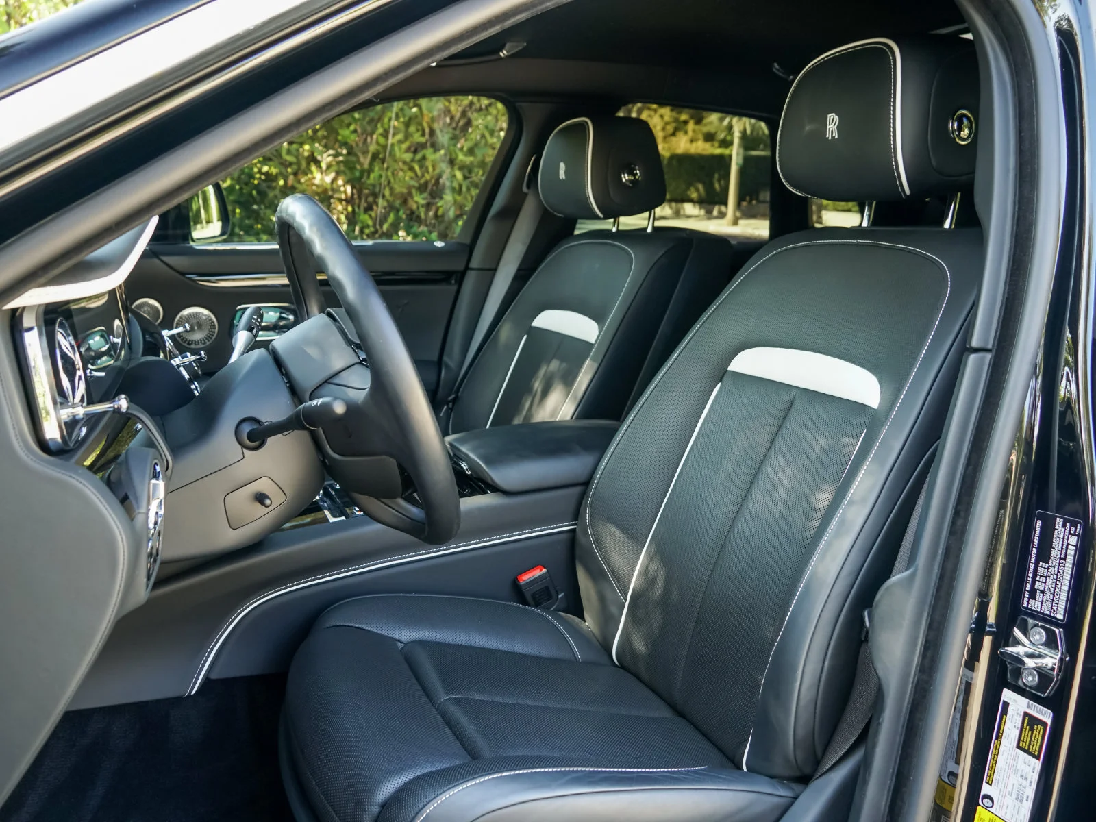 Certified Used 2021 Black Diamond Rolls-Royce  image 20