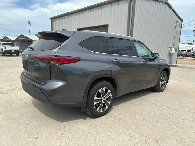 Used 2023 Gray Toyota XLE image 13