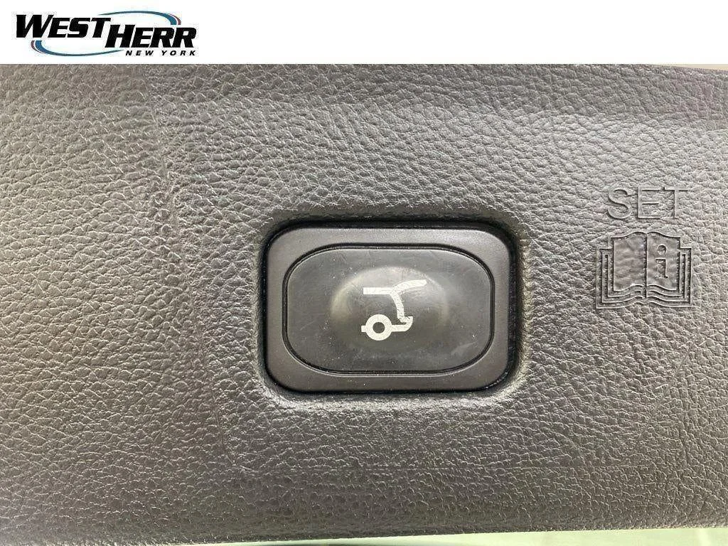 Used 2024 Oxford White Ford SEL image 46