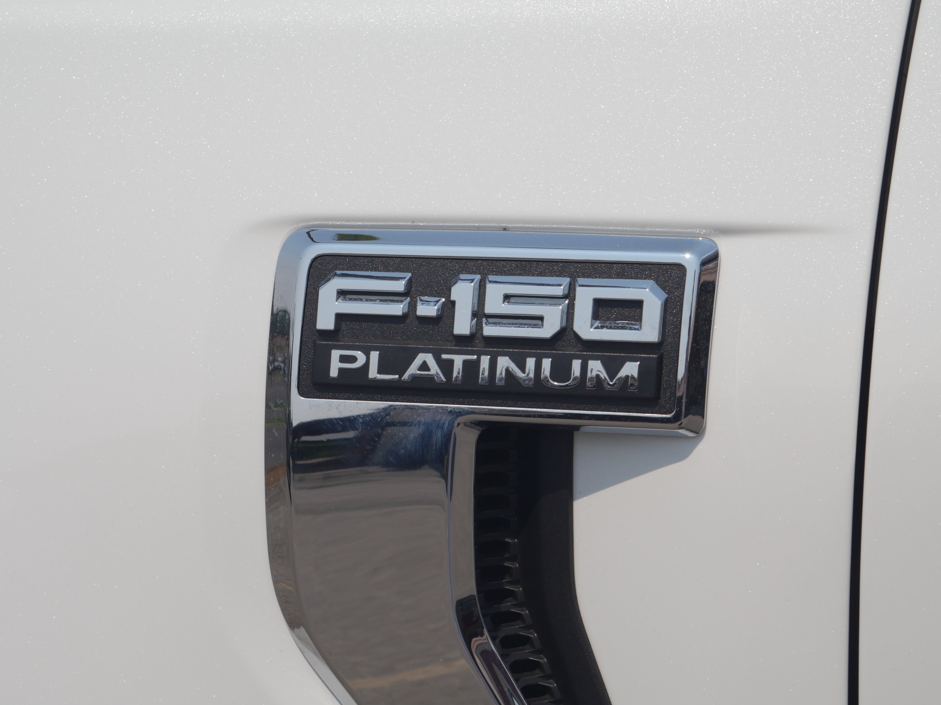 Used 2023 Star White Metallic Tri-Coat Ford Platinum image 19