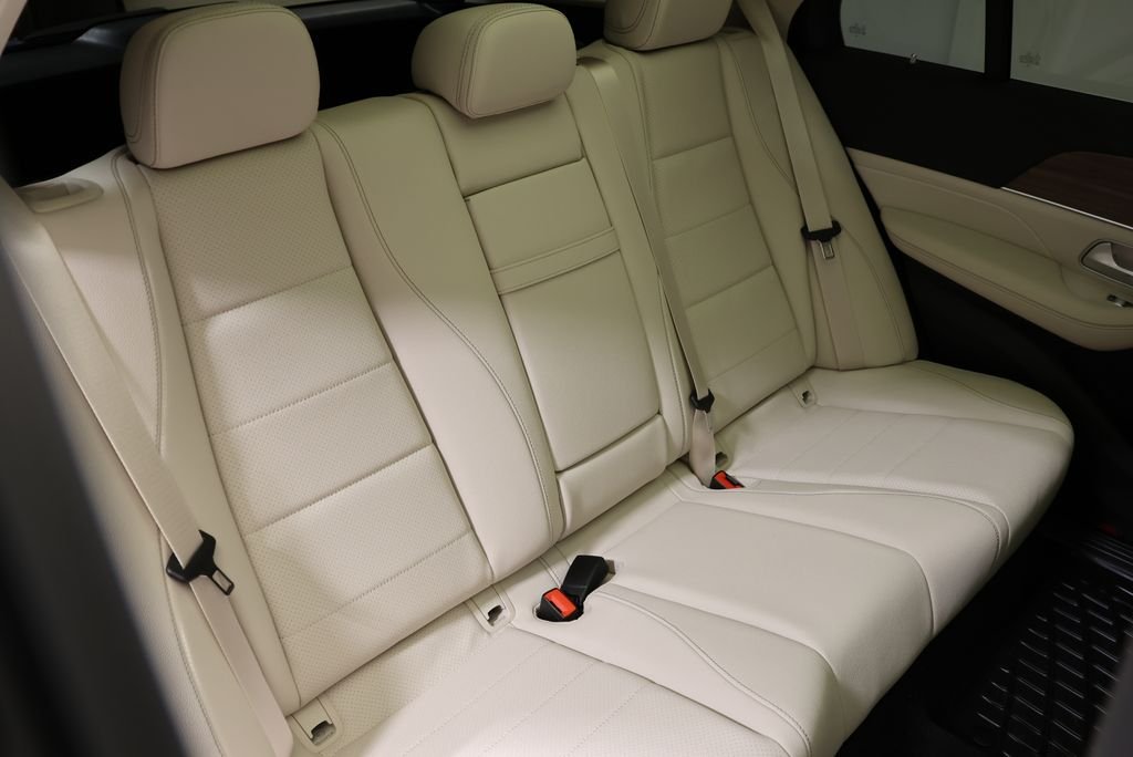Used 2026 Polar White Mercedes-Benz GLE 350 image 55