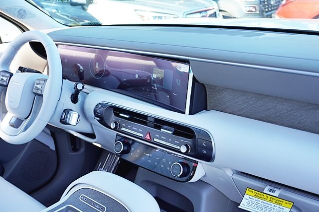 New 2026 White Hyundai SEL Premium image 11