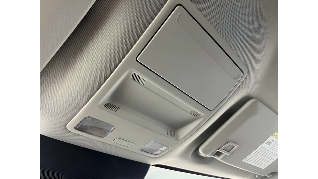 Used 2026 White Ford XL image 23