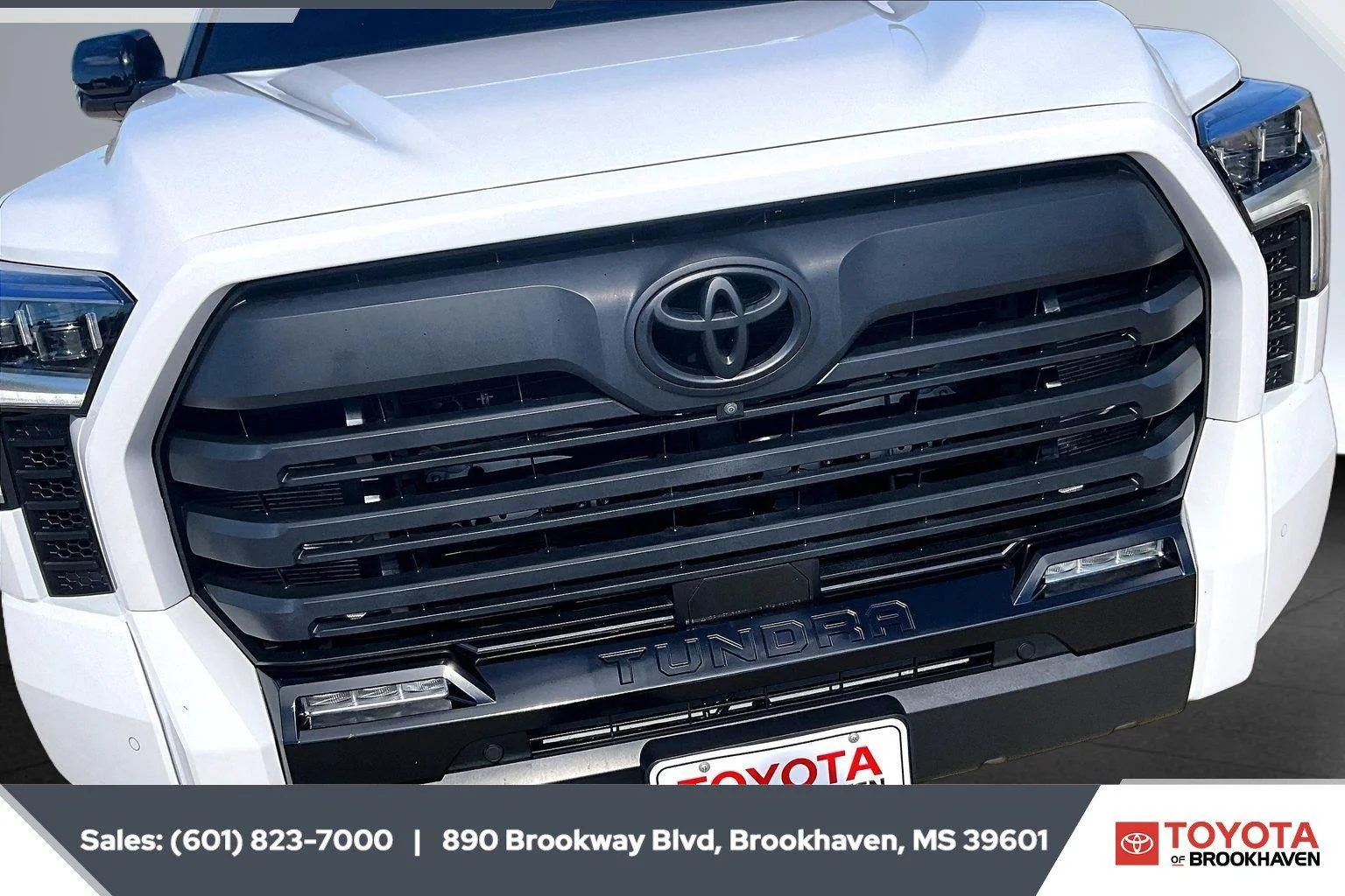 Used 2025 Ice Cap Toyota Limited HV image 21