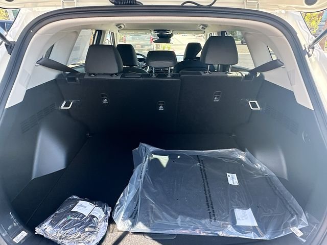 New 2026 Clear White / Black Roof Kia S image 26