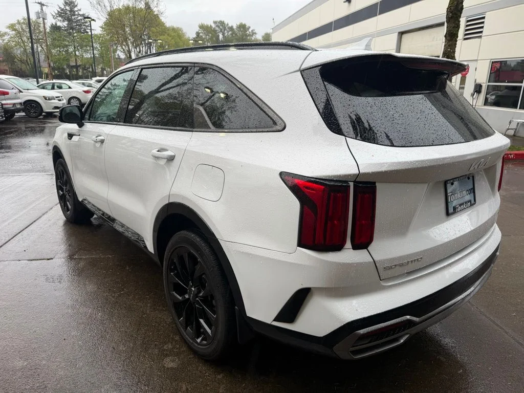 Used 2023 Glacial White Pearl Kia SX image 6