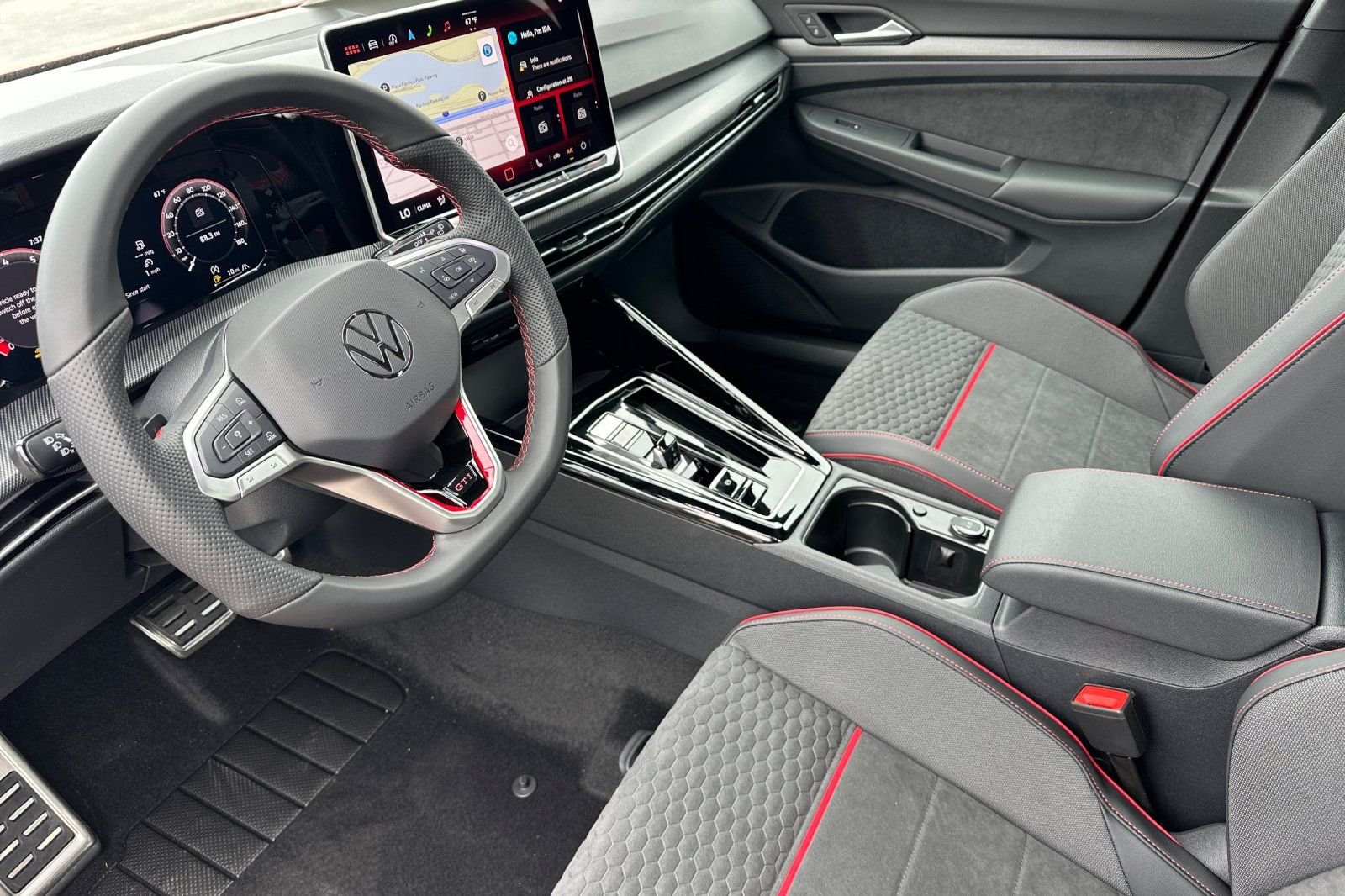 New 2026 Kings Red Metallic Volkswagen SE image 10