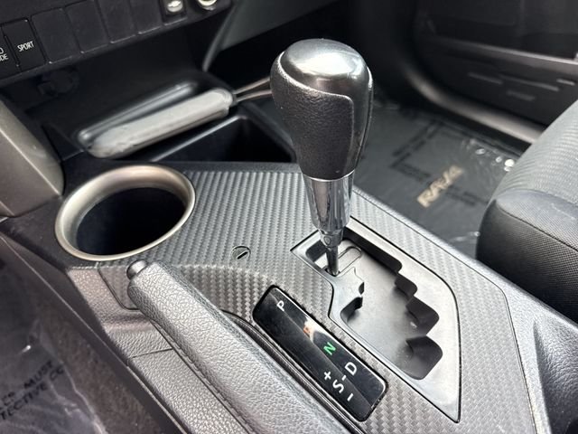 2015 Toyota RAV4 LE - Photo 20