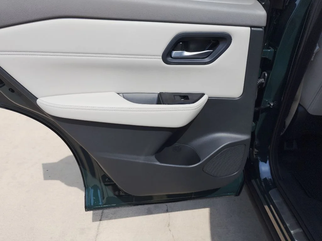 New 2026 Obsidian Green Pearl Nissan Dark Armor™ image 8