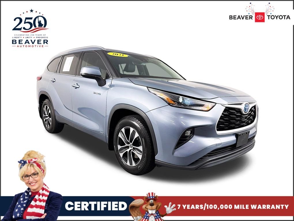Used 2021  Toyota XLE image 1