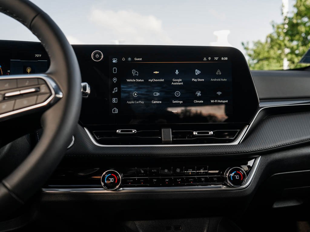 2027 Chevrolet Equinox LT - Photo 23