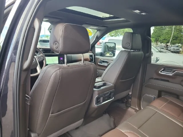 Used 2025 Silver GMC Denali image 12