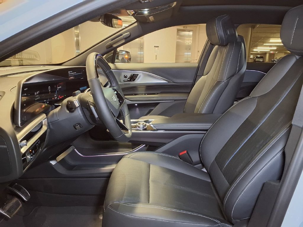 2027 Cadillac LYRIQ Sport - Photo 15