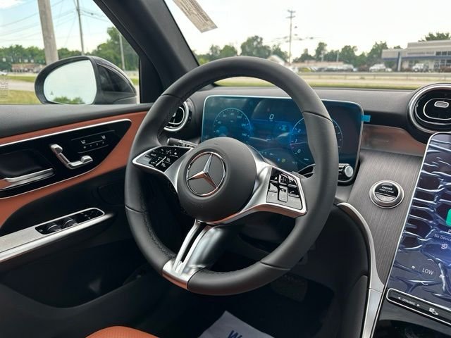 New 2026 Black Mercedes-Benz GLC 300 image 27