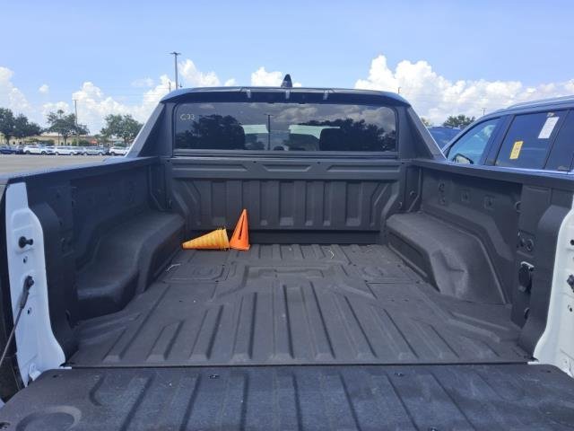 Used 2025 White GMC 2X image 4