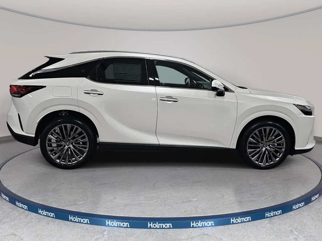 New 2026 Eminent White Pearl Lexus LUXURY AWD image 4