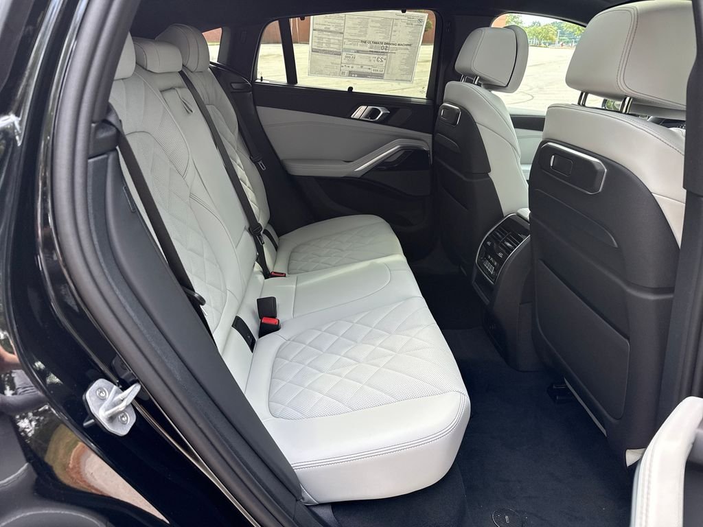 New 2027 Black BMW xDrive40i image 26