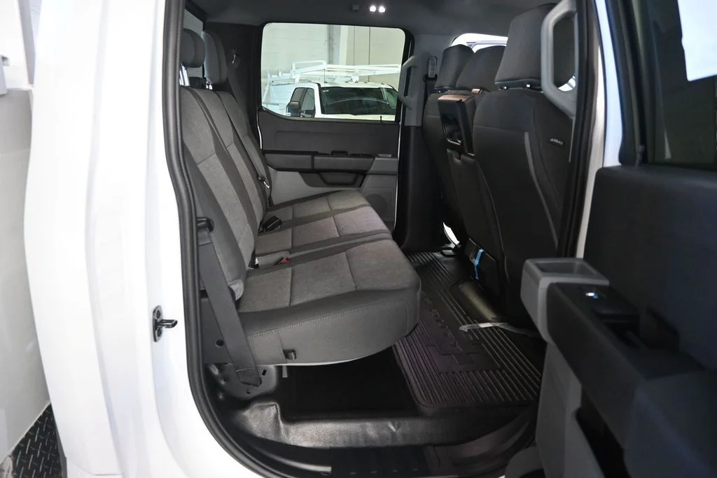 New 2026 Oxford White Ford XL image 19