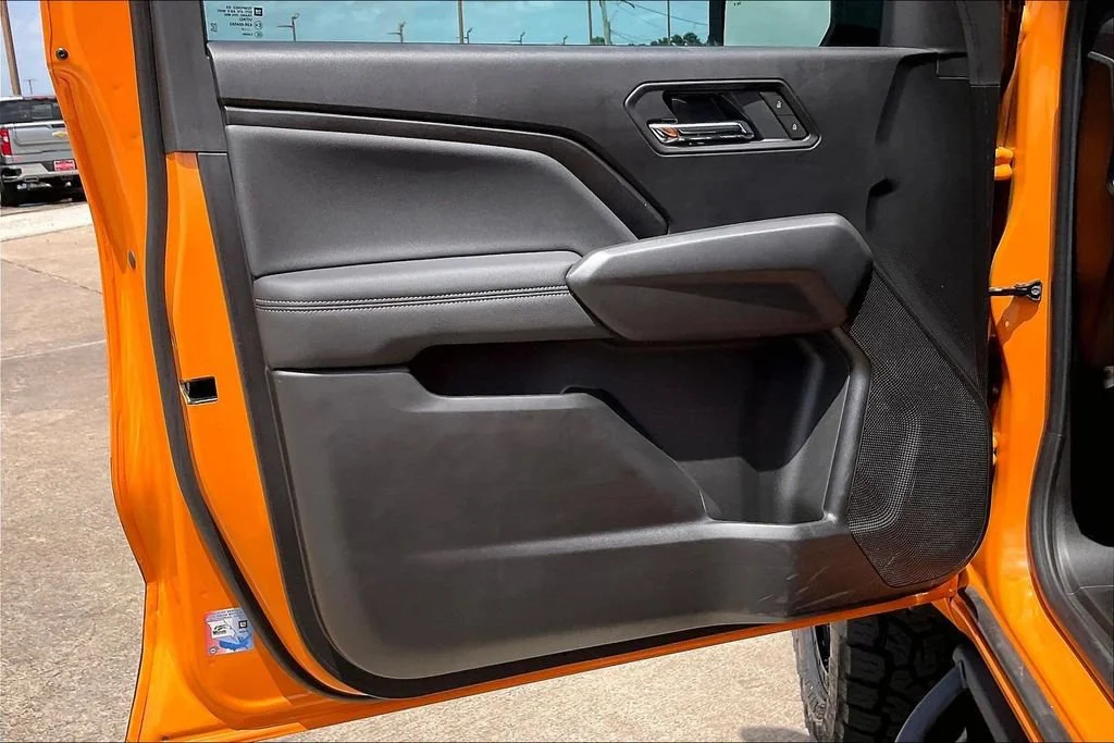 2025 Chevrolet Colorado LT - Photo 13