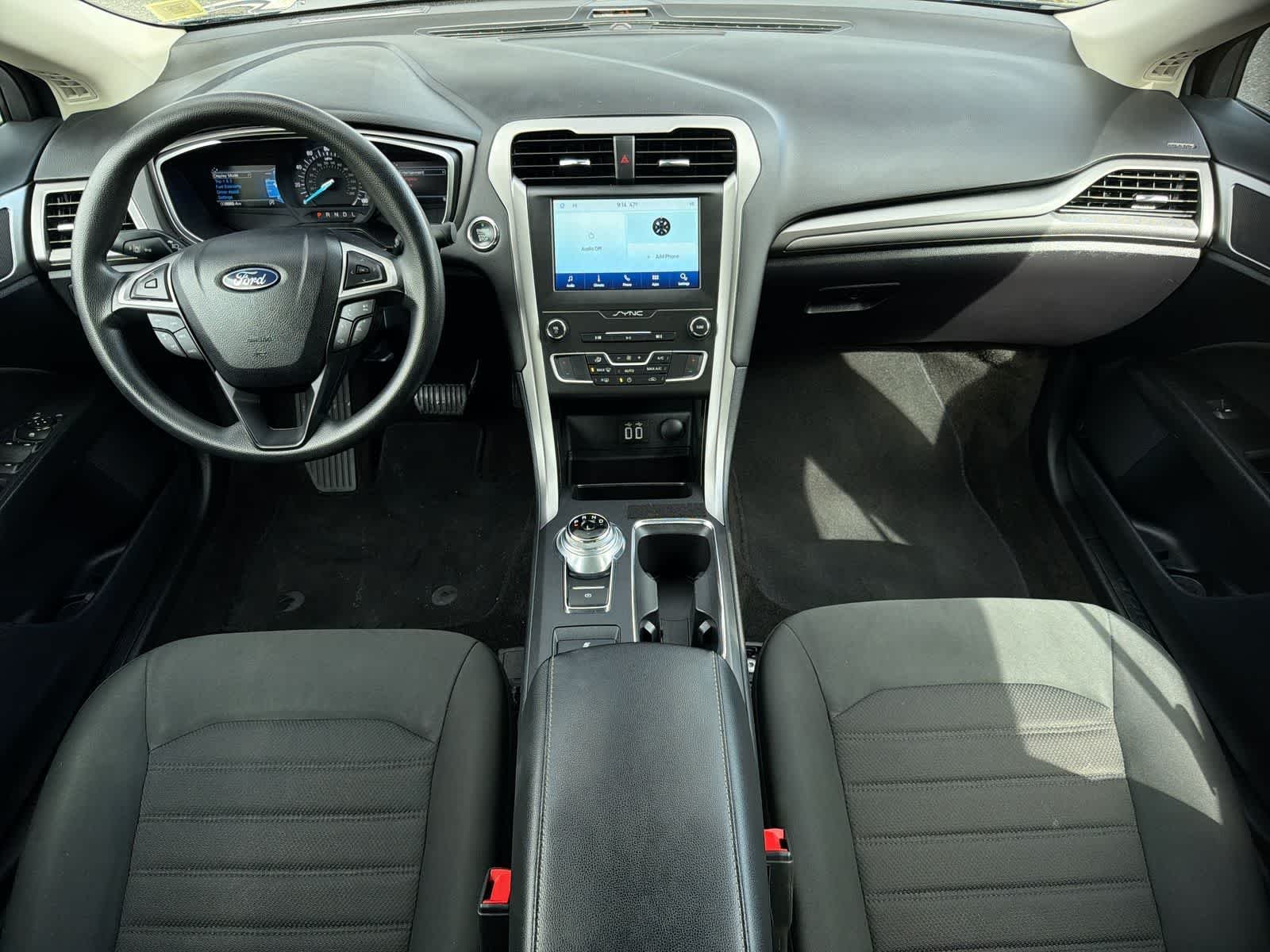 Used 2020 Alto Blue Metallic Tinted Clearcoat Ford SE image 16