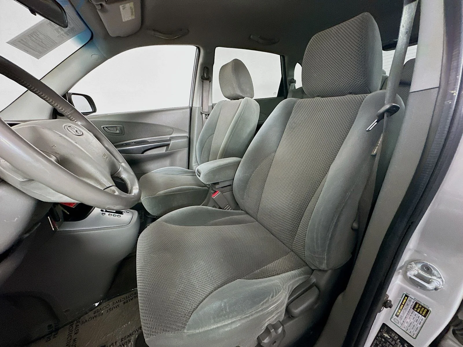 Used 2008 Silver Hyundai SE image 21