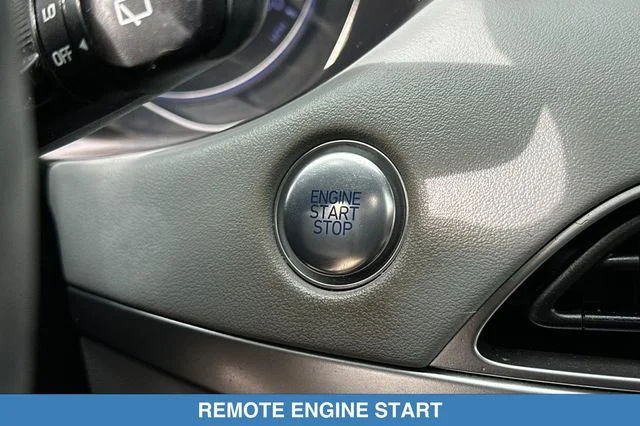 Used 2020 White Hyundai SEL image 24