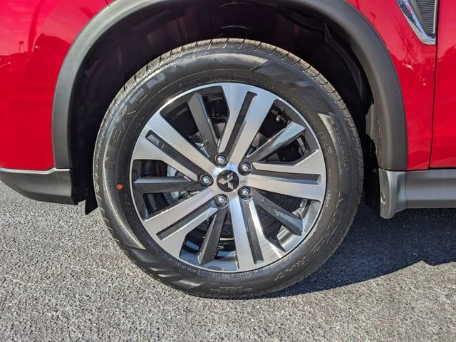 New 2027 Red Mitsubishi SE image 35
